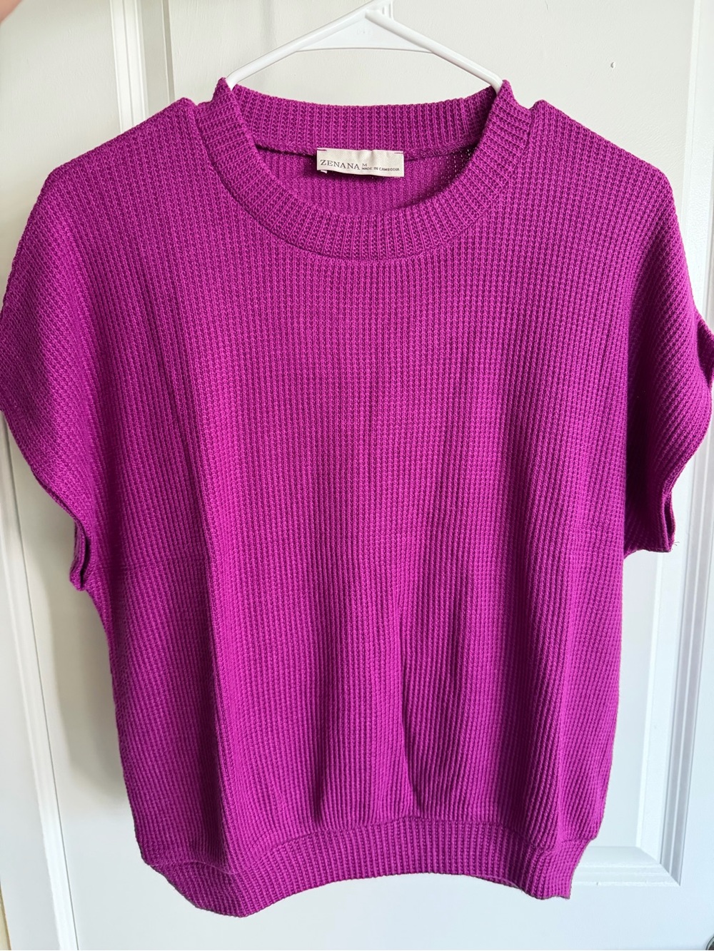 New Size M Zenana Outfitters Bright Magenta Short Sleeve Knit Top